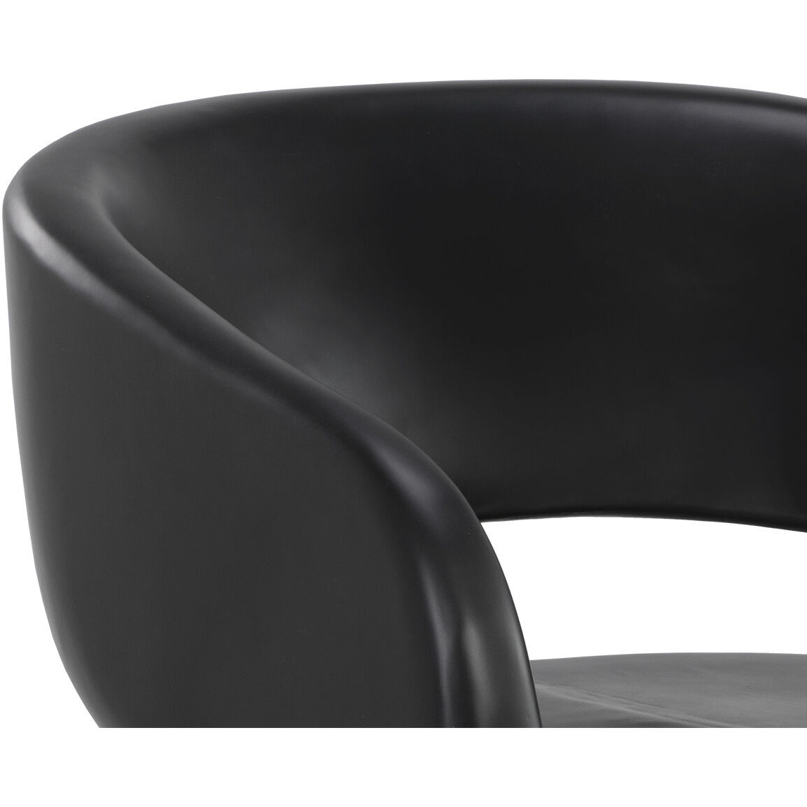 Cura Black Outdoor Lounge Chair